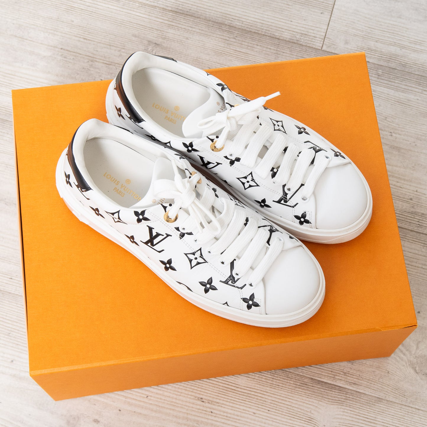 Louis Vuitton White Leather Time Out Trainers Black Monogram Size 39