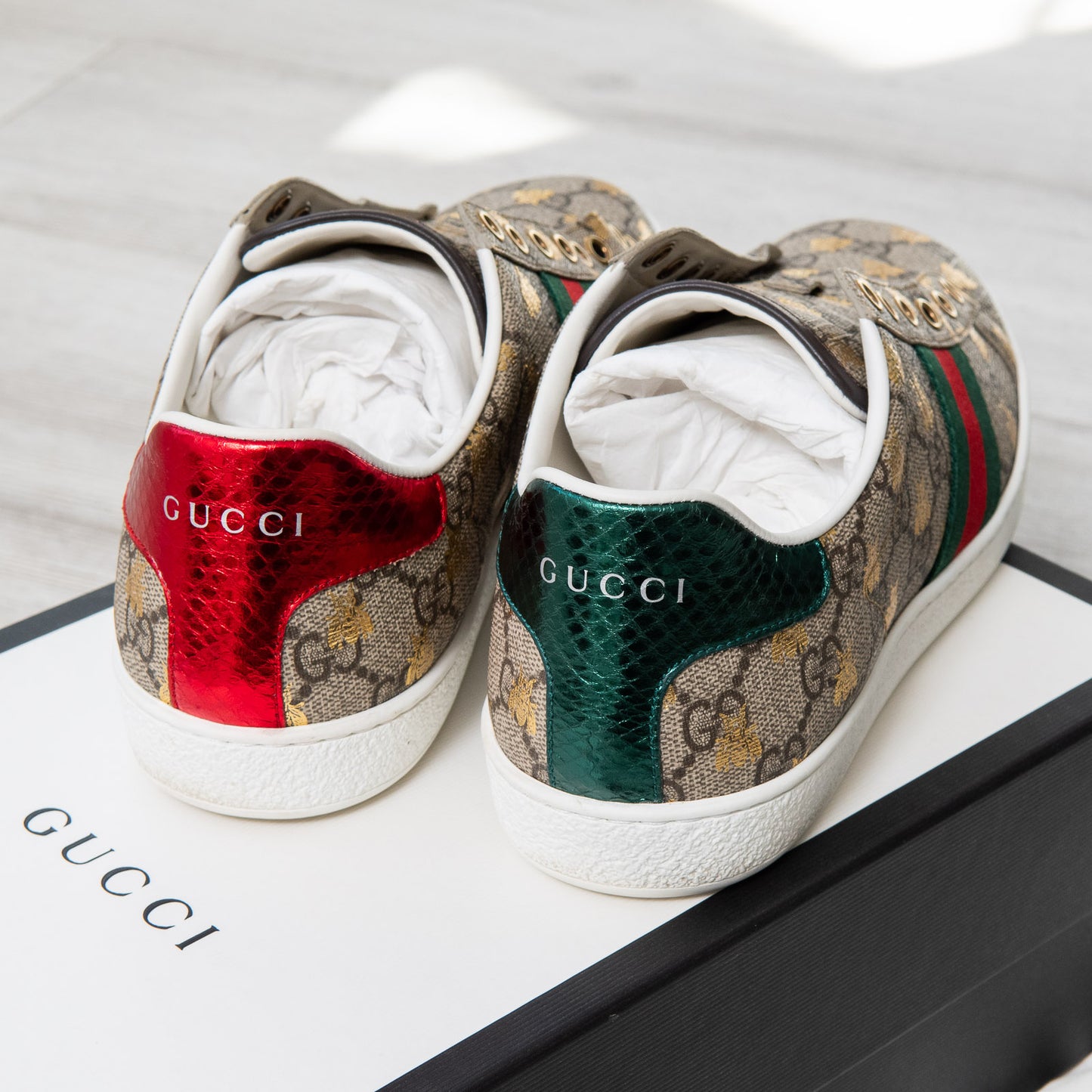 Gucci GG Supreme Brown Canvas Bee Motif Ace Sneakers Size 39