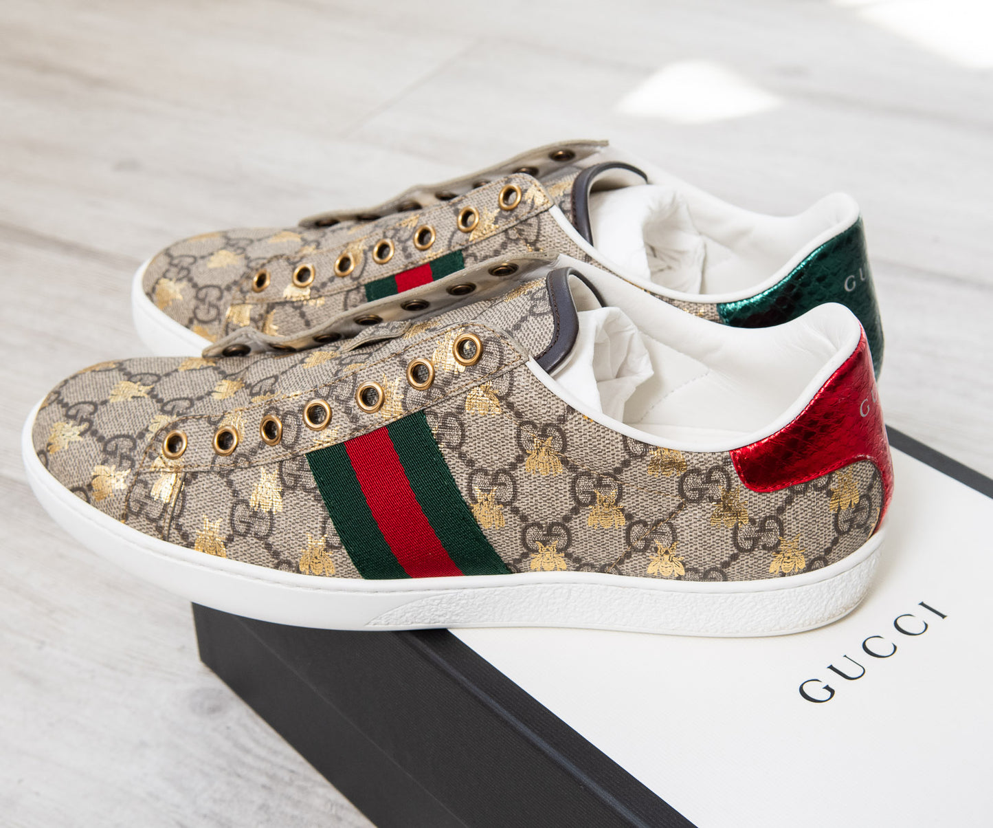 Gucci GG Supreme Brown Canvas Bee Motif Ace Sneakers Size 39