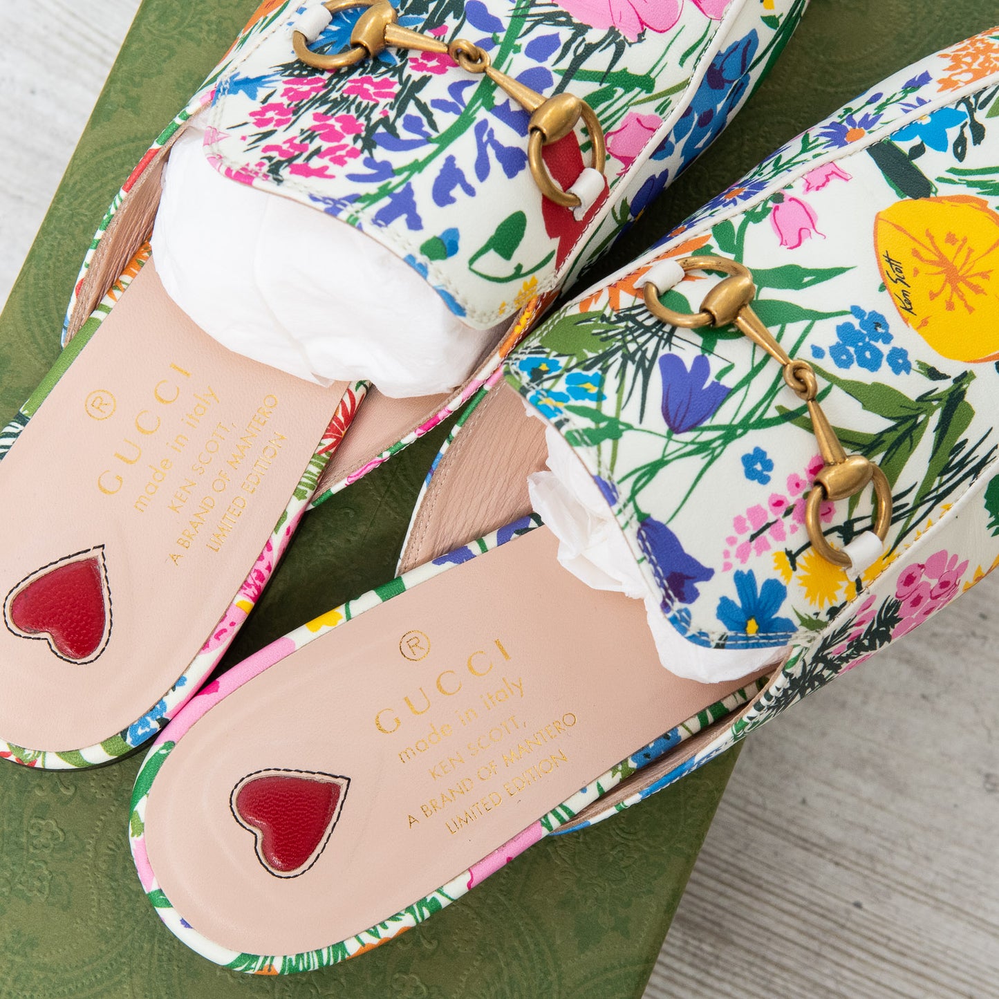 Gucci Princeton White Leather Floral Loafers Horsebit Detail Limited Edition Ken Scott Size 39