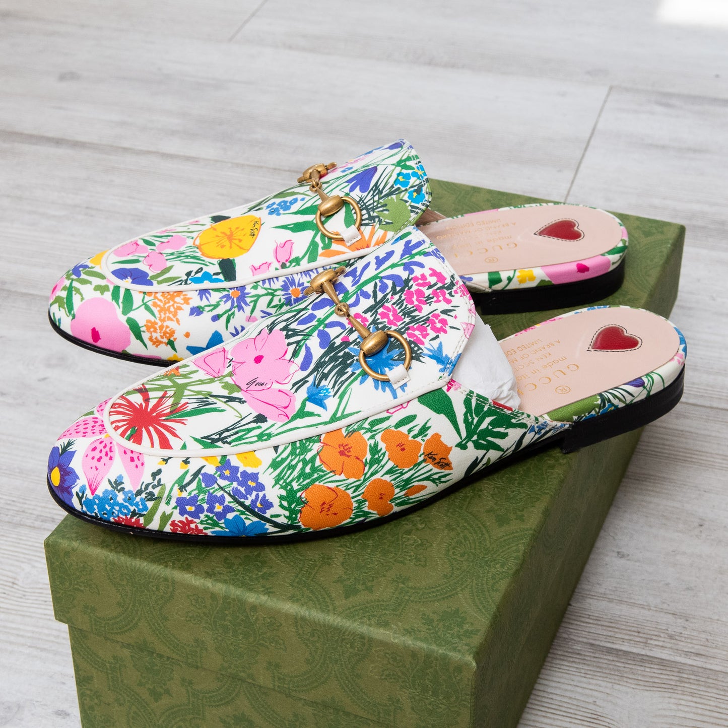 Gucci Princeton White Leather Floral Loafers Horsebit Detail Limited Edition Ken Scott Size 39