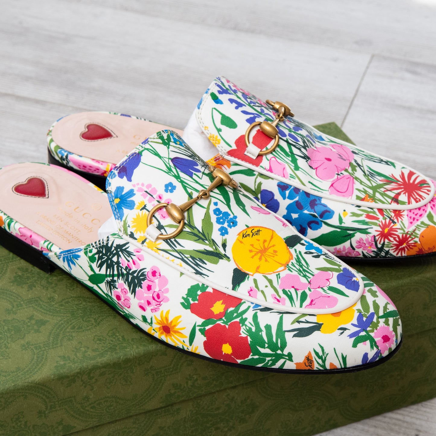 Gucci Princeton White Leather Floral Loafers Horsebit Detail Limited Edition Ken Scott Size 39