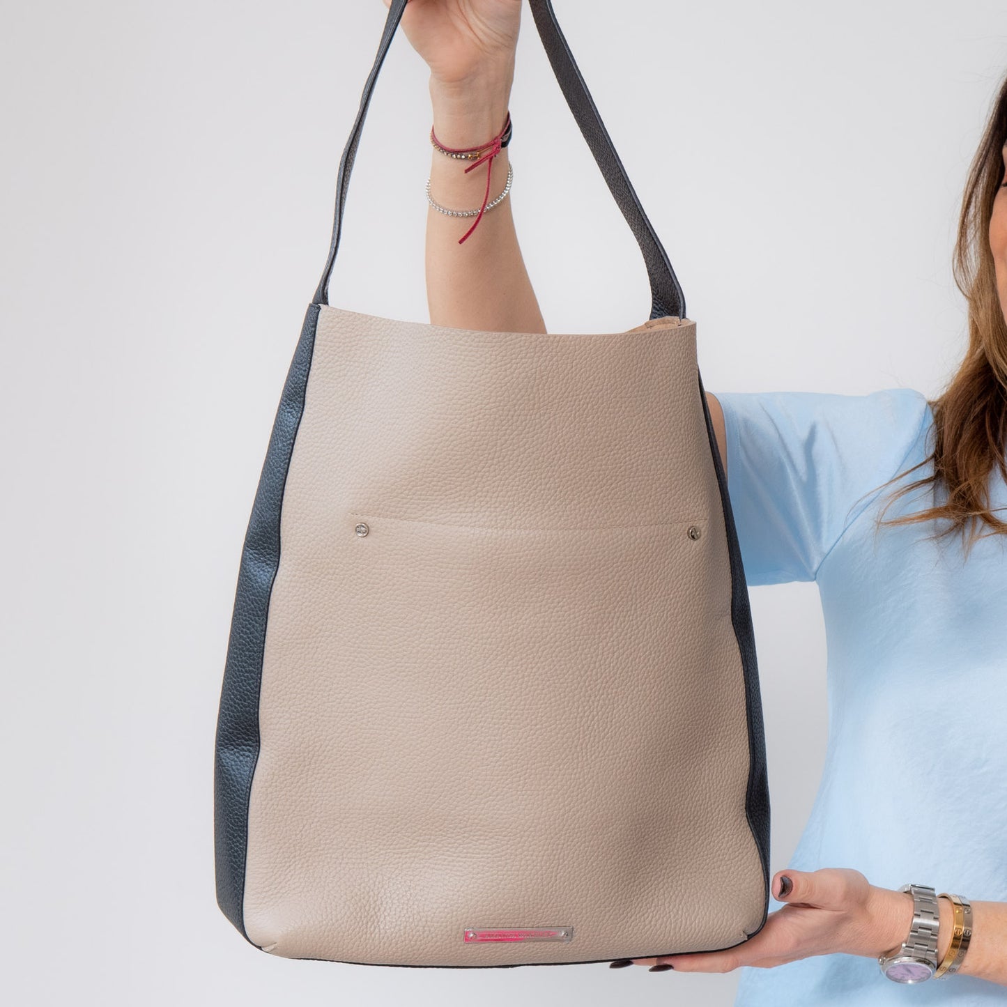 Amanda Wakeley Beige And Black Leather Hobo Bag