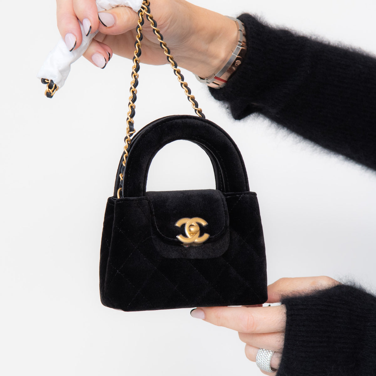 [CHANEL]★Velvet Mini Tote Bag★Yead end gift Chanel 24A Kelly Mini Nano Black Velvet Bag – EVEYSPRELOVED