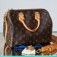  Louis Vuitton Speedy 25 Bandouliere Bag