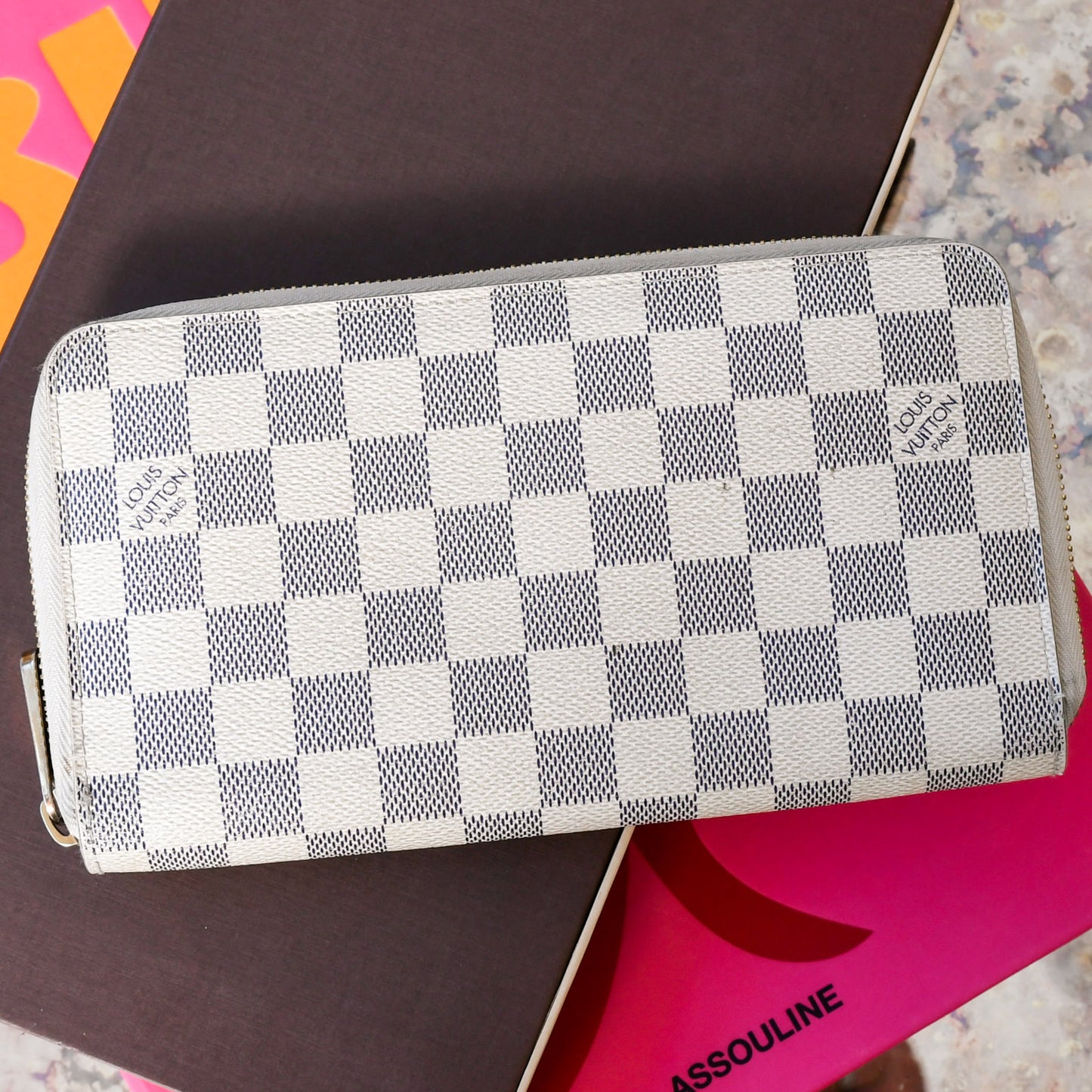 Louis Vuitton Damier Cream Zippy Organiser