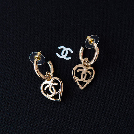 Chanel Gold Plated Small Hoop Earrings CC Logo In Heart - EVEYSPRELOVED
