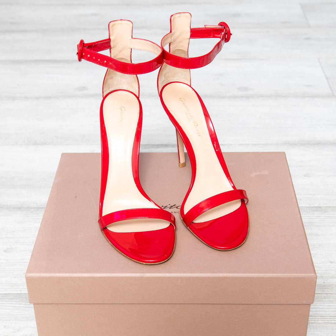  Gianvito Rossi Red Patent Heeled Sandals Size 39.5 - EVEYSPRELOVED