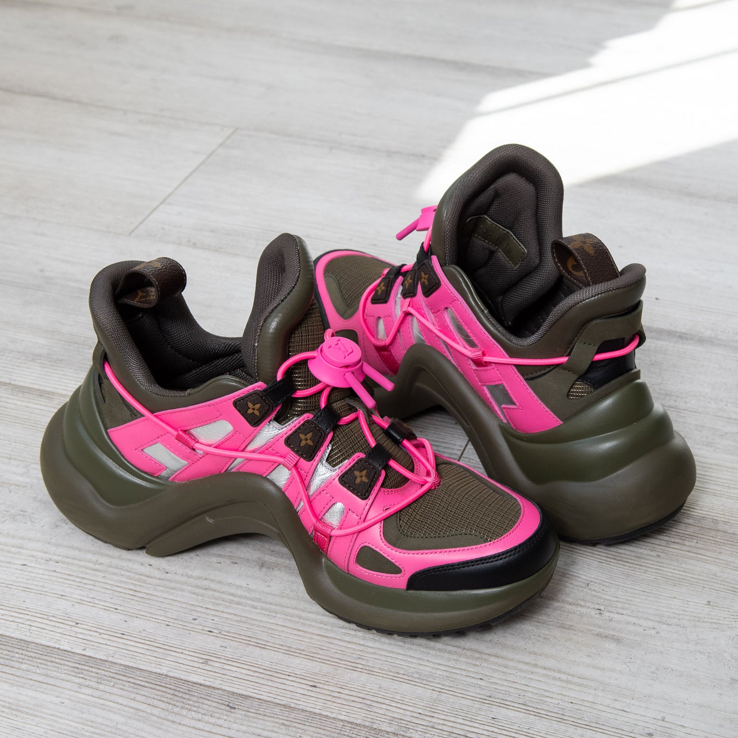 louis vuitton pink trainers