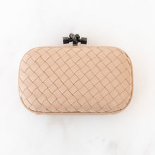  Bottega Veneta Blush Intrecciato Leather Knot Clutch Bag