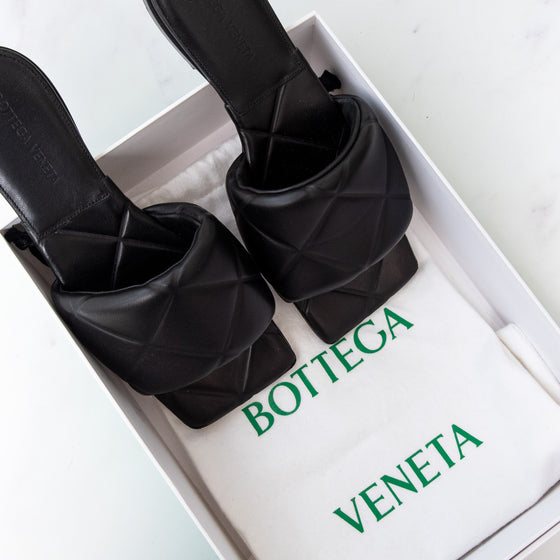 Bottega Veneta  Black Lido Leather Preowned Flat Mules