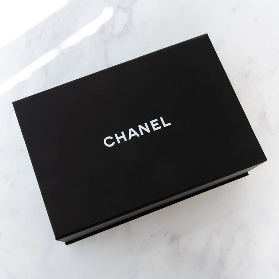 ** UNUSED ** Chanel 23A Clutch Bag Black