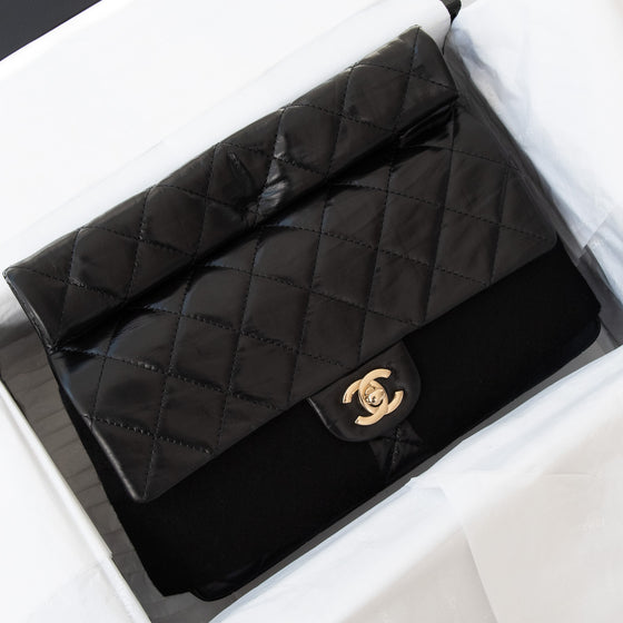 ** UNUSED ** Chanel 23A Clutch Bag Black
