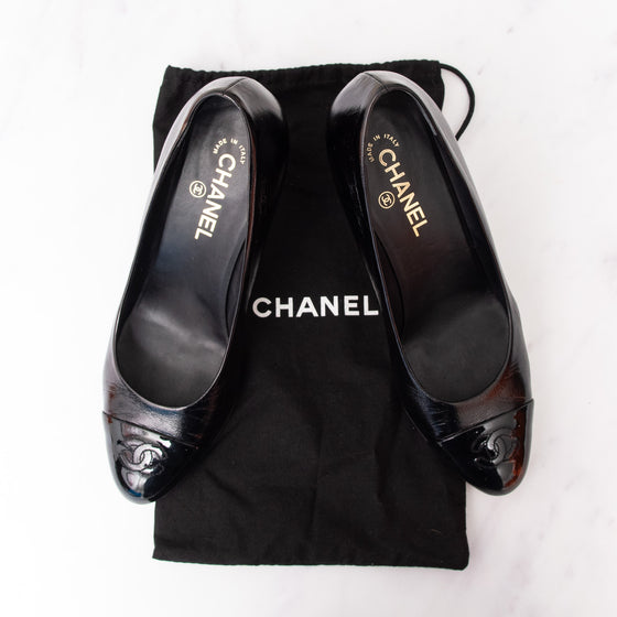 Chanel Black Leather Pumps Patent Toe