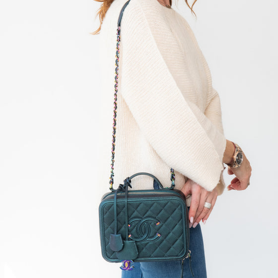 Chanel Dark Turquoise Caviar Quilted Leather Medium CC Filigree Vanity Case Iridescent Hardware
