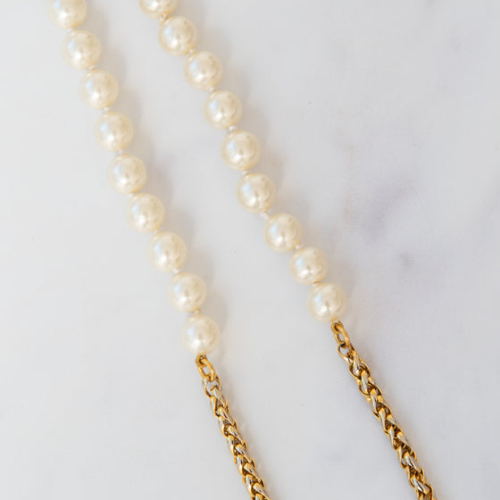 Chanel VIntage Simulated Pearl And Chain Sautoir Long Necklace