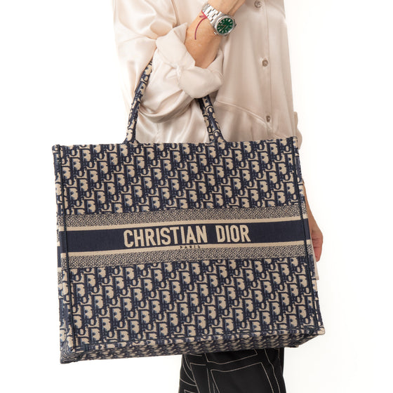 Dior Large Book Tote Ecru And Blue Dior Oblique Embroidery Bag