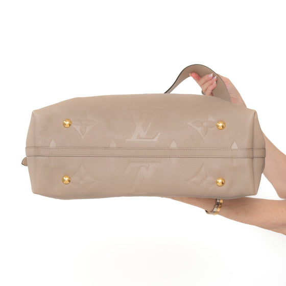 Louis Vuitton CarryAll MM Bag