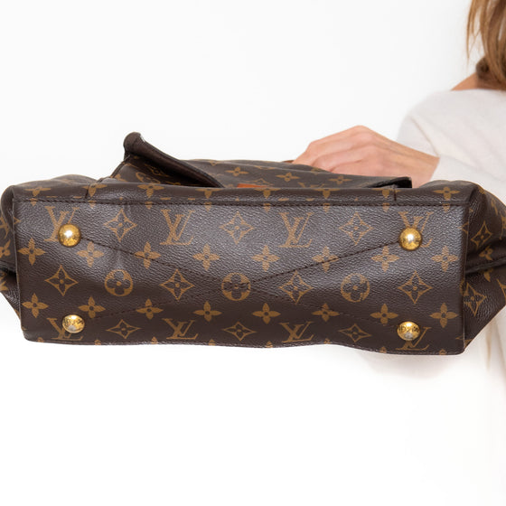 Louis Vuitton Metis Hobo Monogram Bag