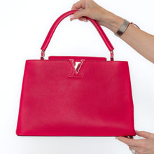  Louis Vuitton Capucines MM Fuchsia Taurillon Bag
