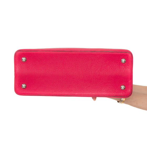 Louis Vuitton Capucines MM Fuchsia Taurillon Bag