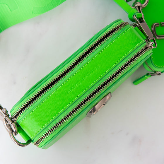 Marc Jacobs The Utility Snapshot Apple Green Bag