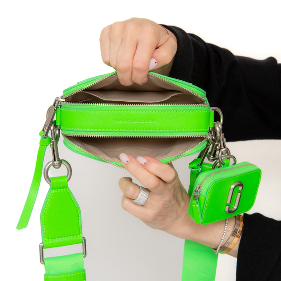 Marc Jacobs The Utility Snapshot Apple Green Bag