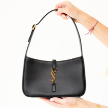  Saint Laurent Medium Black Leather  Le 5 a 7 Shoulder Bag