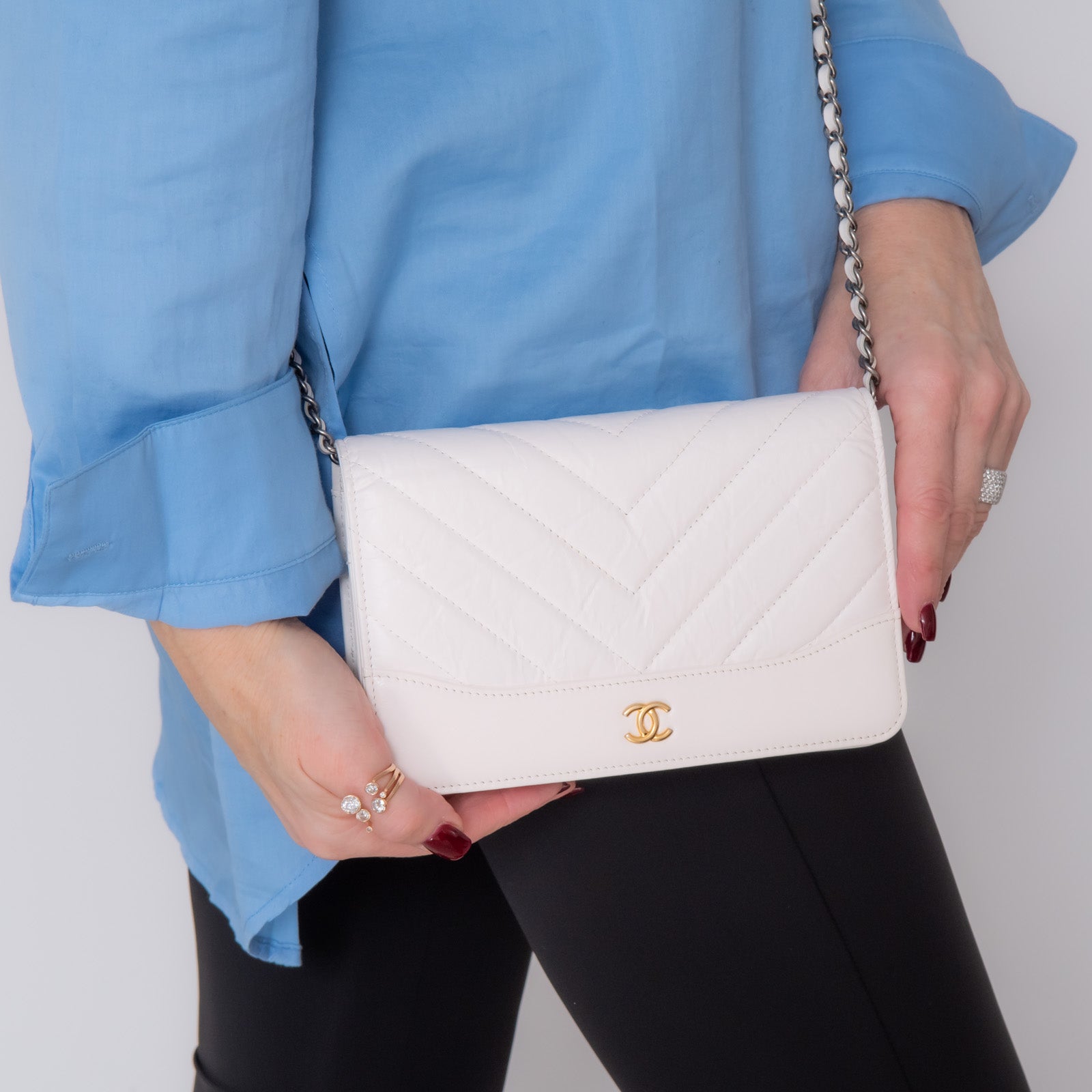 Chanel White Chevron Gabrielle Wallet On Chain Bag - EVEYSPRELOVED