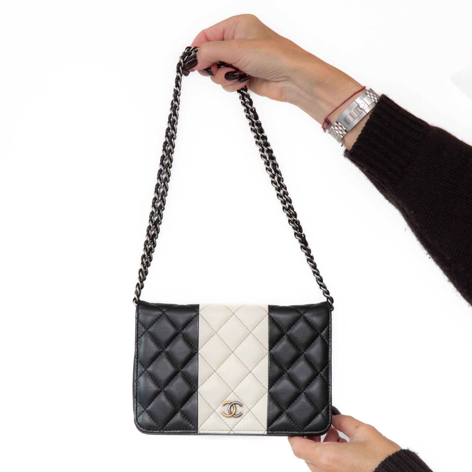 Chanel Black And White Leather Wallet On Chain Bag – EVEYSPRELOVED