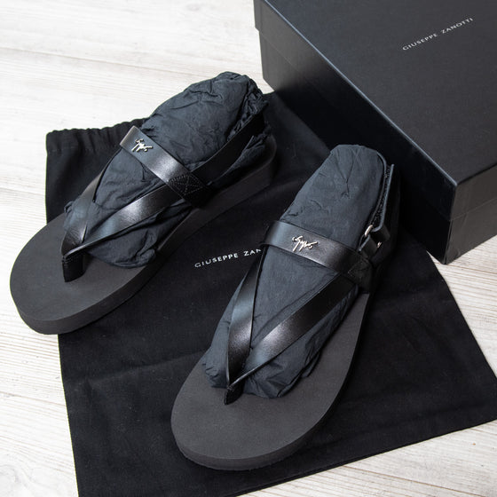Giuseppe Zanotti Black Leather Thong Sandals Giuseppe Zanotti