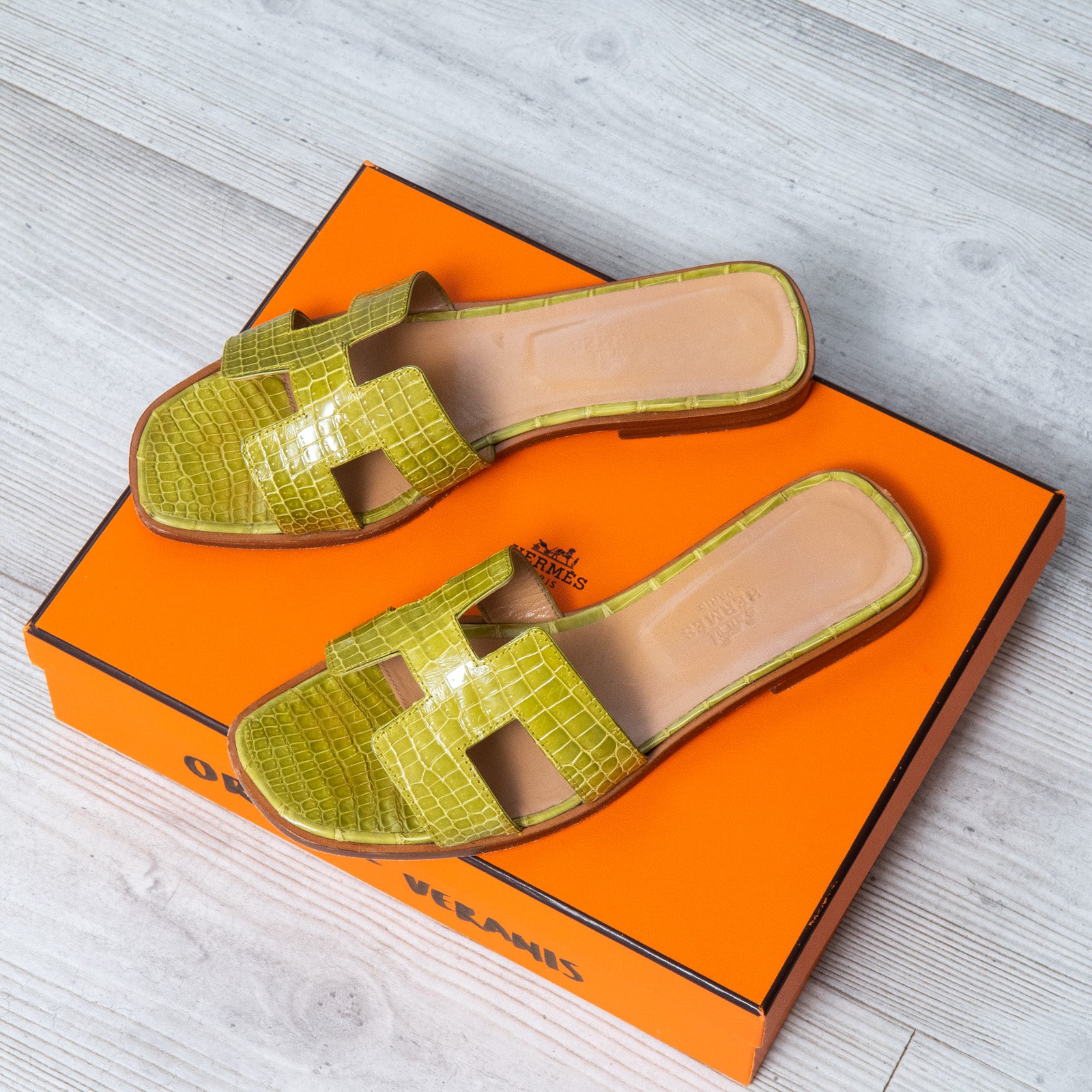 Hermes Veranis Oran Alligator Skin Slider Sandals Size 38 - EVEYSPRELOVED