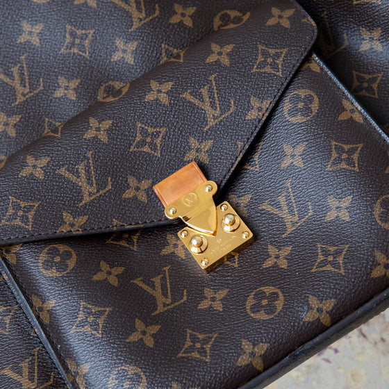 Louis Vuitton Metis Hobo Monogram Bag