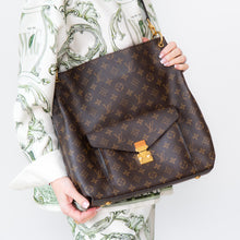 Louis Vuitton Metis Hobo Monogram Bag