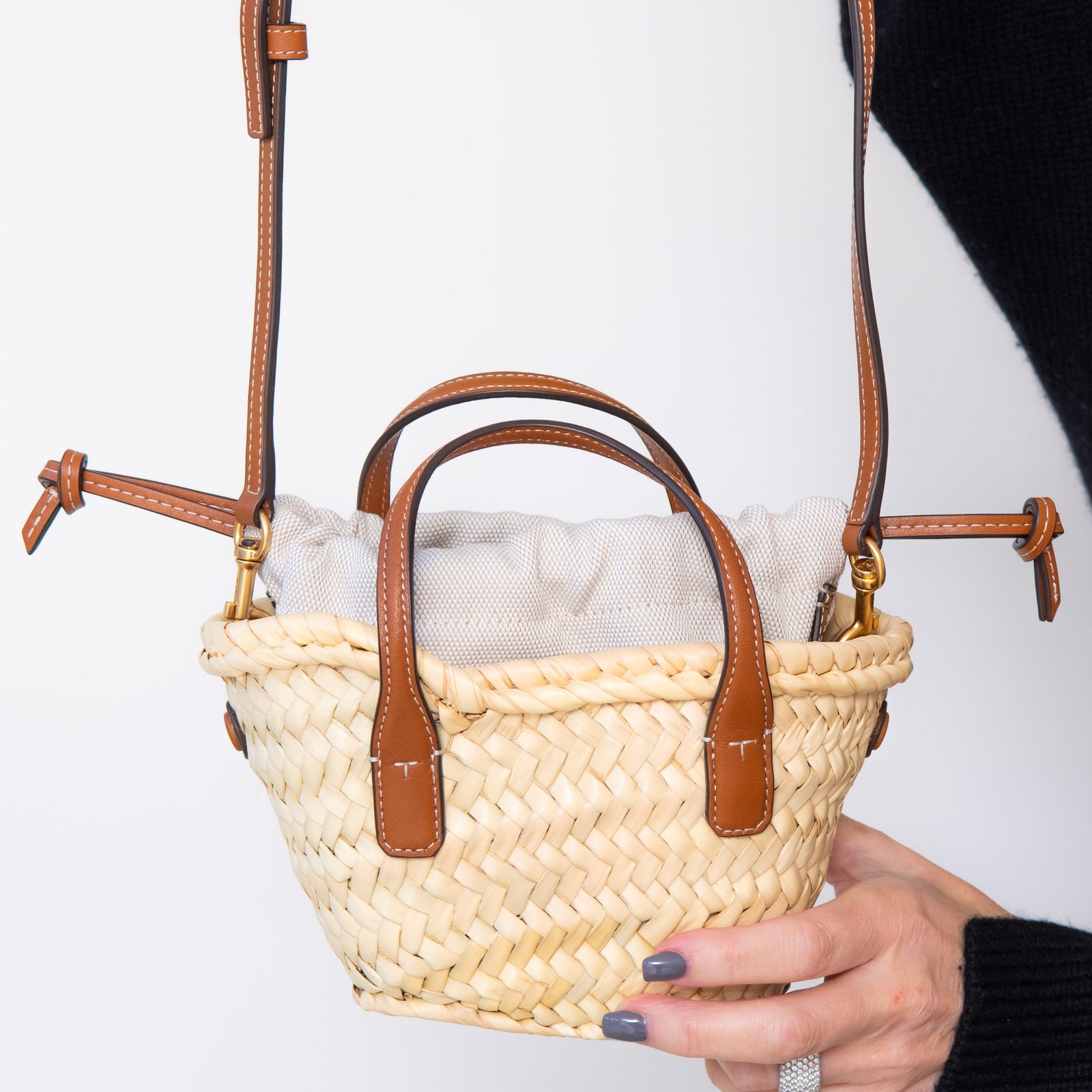 Tory burch wicker on sale bag