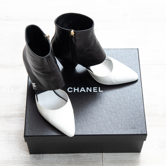 Chanel Black And White Leather Shoes Size 40 - EVEYSPRELOVED